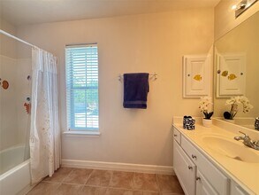 4027 Park Thicket in Houston, TX - Building Photo - Building Photo