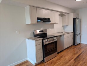 420 Woodward Rd in North Providence, RI - Building Photo - Building Photo
