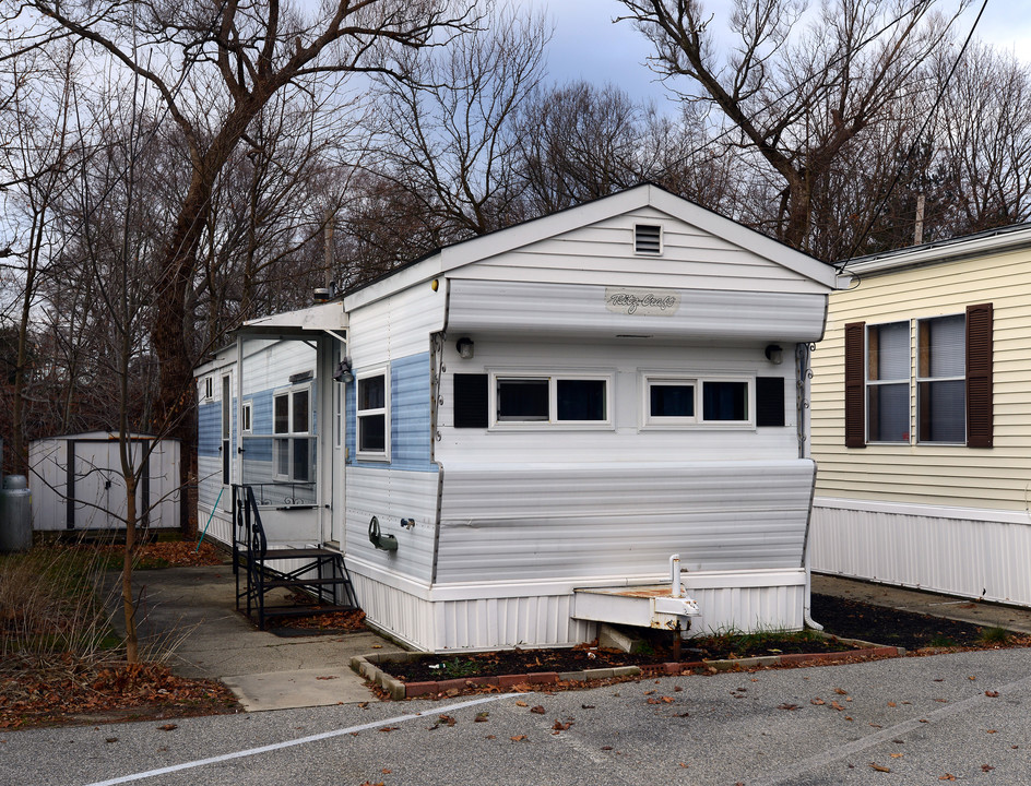 475 Dyer Ave in Cranston, RI - Building Photo