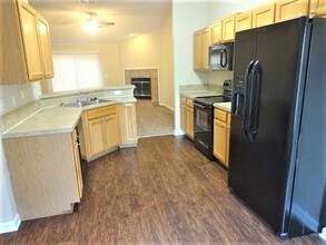 7701 Westport Bay Dr in Jacksonville, FL - Building Photo - Building Photo