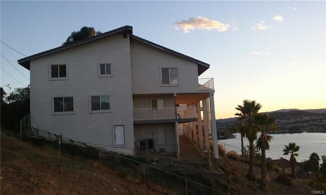 22600 Inspiration in Canyon Lake, CA - Foto de edificio - Building Photo