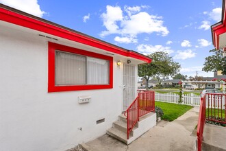 809 Madrid Ave in Torrance, CA - Building Photo - Building Photo