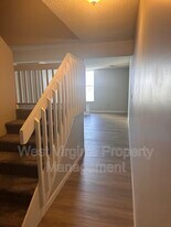 104 N 8th St in Princeton, WV - Building Photo