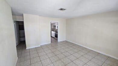 1401 NE 21st St in Wilton Manors, FL - Building Photo - Building Photo