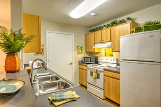 Addison Landing in Jacksonville, FL - Building Photo - Building Photo