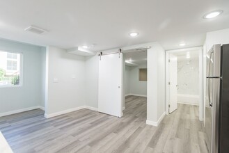 15286 Sutton Street in Sherman Oaks, CA - Building Photo - Interior Photo