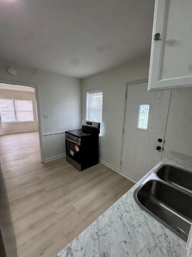 1509 N Chester Ave in Indianapolis, IN - Building Photo - Building Photo