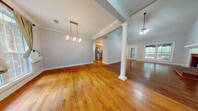 One Level 4 Bedroom Brick Home on N. Colle in Auburn, AL - Building Photo - Building Photo
