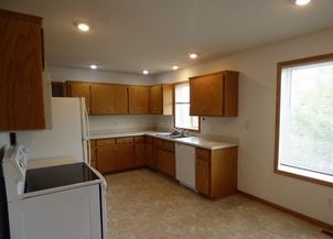 550 6th St NW in Maple Lake, MN - Building Photo - Building Photo