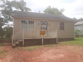 1432 Tower St in Griffin, GA - Building Photo