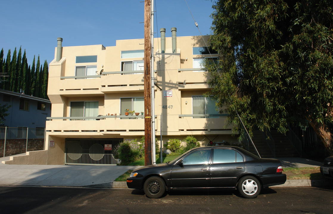 4547 Murietta Ave in Sherman Oaks, CA - Foto de edificio