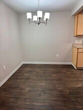 16924 SE Powell Blvd in Portland, OR - Building Photo - Building Photo