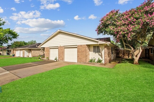 1435 Silverpines Rd in Houston, TX - Building Photo - Building Photo