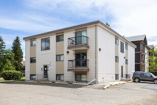 3522 49 Av in Red Deer, AB - Building Photo