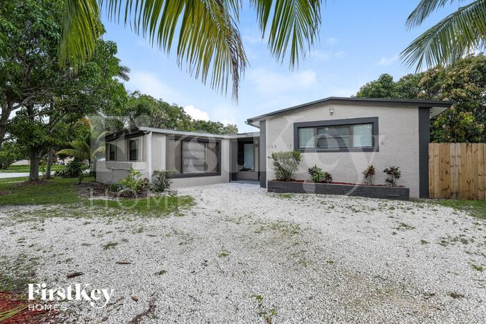 1185 Arizona Ave in Fort Lauderdale, FL - Building Photo