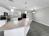 3001 Skyline Blvd in Cape Coral, FL - Building Photo - Building Photo