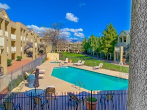 Pavilions at Pantano in Tucson, AZ - Building Photo - Building Photo