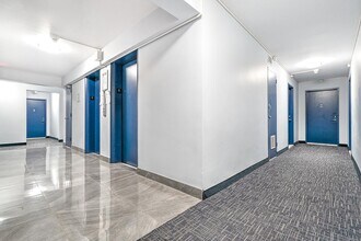 135 R. Sherbrooke E in Montréal, QC - Building Photo - Building Photo