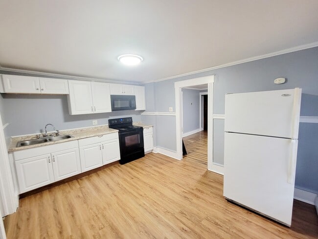 property at 414-416 E Main St