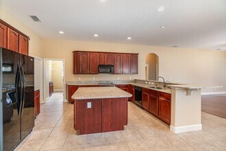 611 Oceanside Blvd in Indialantic, FL - Building Photo - Building Photo