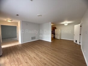 1565 Burton Ct in Aurora, IL - Building Photo - Building Photo