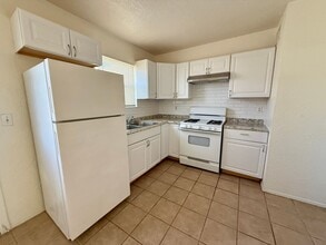 1867 Alabama St in El Paso, TX - Building Photo - Building Photo