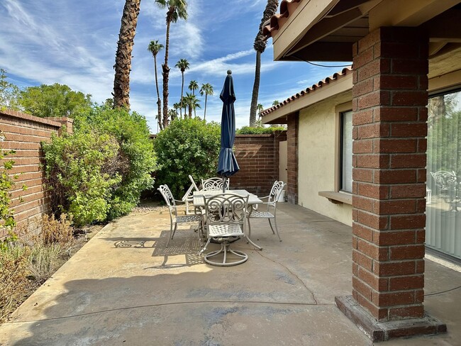 278 San Vincente Cir in Palm Desert, CA - Building Photo - Building Photo