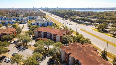 5560 Metrowest Blvd in Orlando, FL - Building Photo - Building Photo