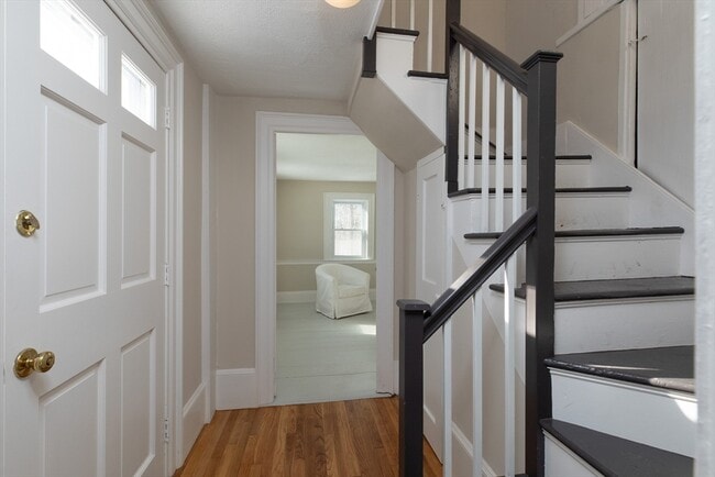 21 Gardner St in Hamilton, MA - Building Photo - Building Photo