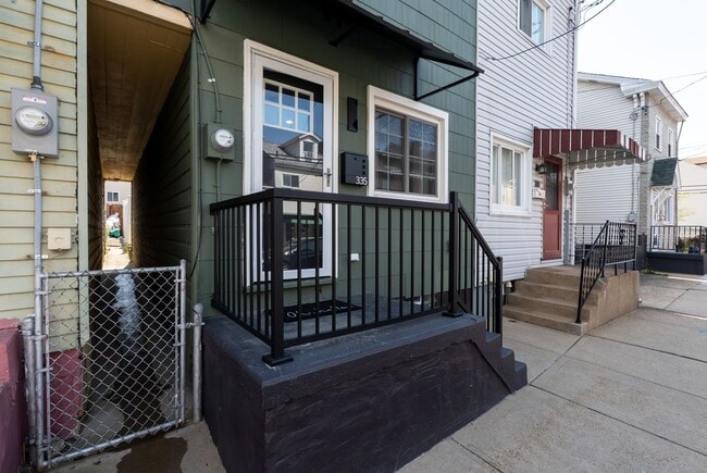 335 Taylor St in Pittsburgh, PA - Building Photo - Building Photo