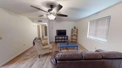 1521 S Granite St in Deming, NM - Building Photo - Building Photo