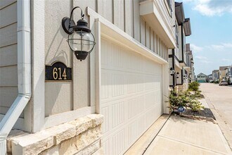 614 Seabreeze Dr in Clear Lake Shores, TX - Building Photo - Building Photo