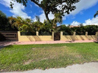 1018 W 47th St, Unit Studio in Miami Beach, FL - Building Photo - Building Photo