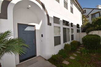 11904 Cypress Canyon Rd in San Diego, CA - Building Photo - Building Photo