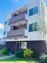 924 Gaviota Ave, Unit 303 in Long Beach, CA - Foto de edificio - Building Photo