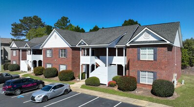 Skyside Landing Apartments in Fayetteville, NC - Building Photo - Building Photo