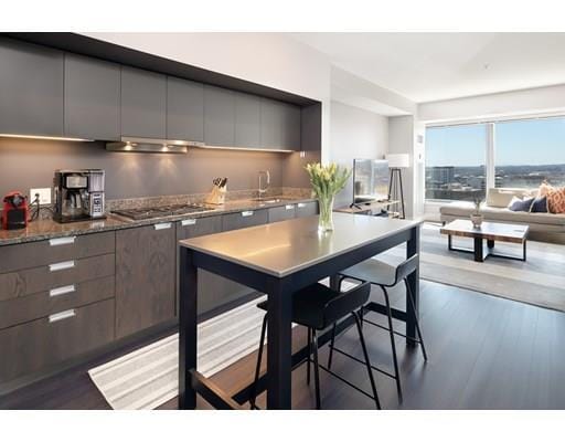 110 Stuart St, Unit 22A