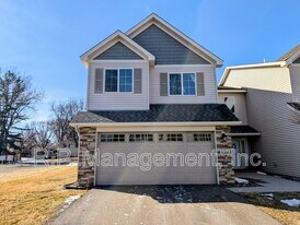 5286 Greenwood Dr in St. Paul, MN - Building Photo