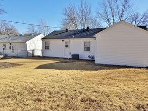 4212 SW 23rd St in Topeka, KS - Building Photo - Building Photo