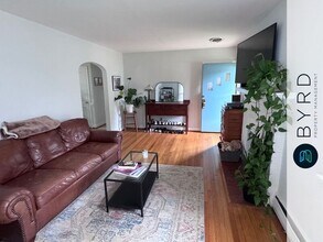 5018 Patterson Ave in Richmond, VA - Building Photo - Building Photo