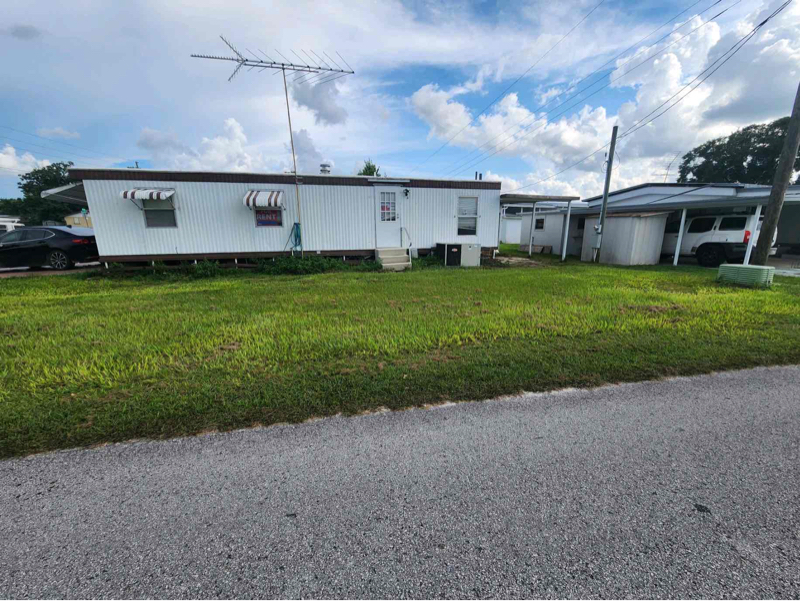 6333 20th St in Zephyrhills, FL - Building Photo