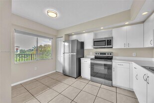 12551 SW 16th Ct in Pembroke Pines, FL - Building Photo
