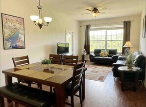 2310 Silver Palm Dr, Unit 302 in Kissimmee, FL - Building Photo - Building Photo