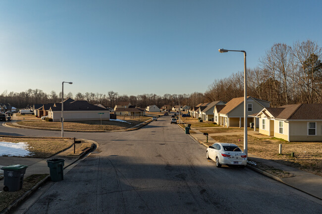 Windsor Pointe in Memphis, TN - Building Photo - Building Photo