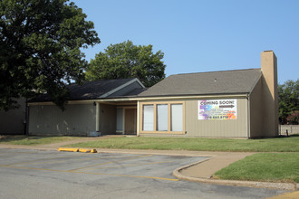 Midtown Flats in Tulsa, OK - Foto de edificio - Building Photo