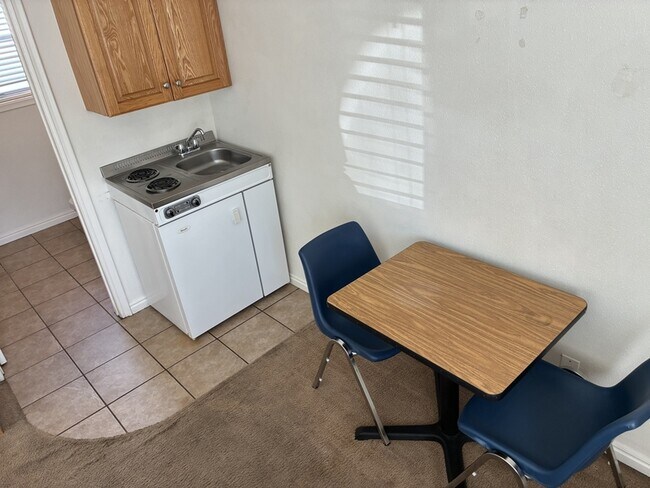 1675 S State St in Orem, UT - Building Photo - Building Photo