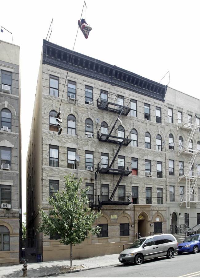 625 E 141st St in Bronx, NY - Foto de edificio - Building Photo