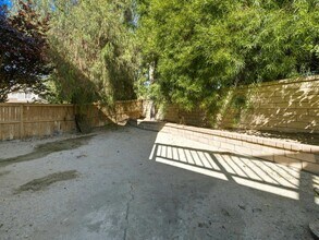 26536 Brant Way in Santa Clarita, CA - Building Photo - Building Photo