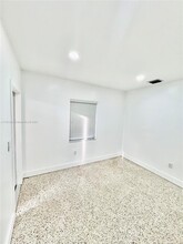 155 SW 71st Ave in Miami, FL - Building Photo - Building Photo