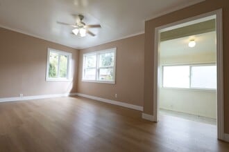 2069 Holly St in Eureka, CA - Building Photo - Building Photo